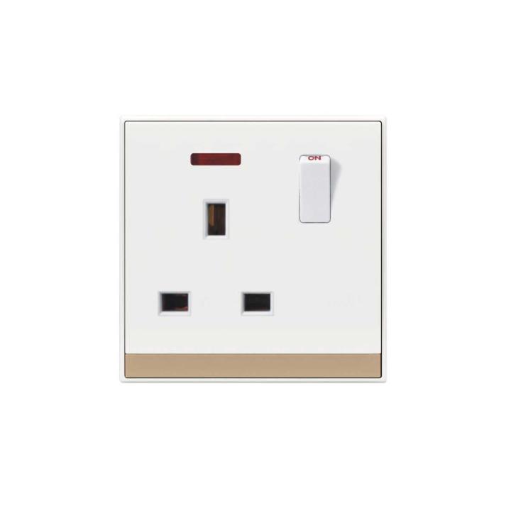 HEE Lotus XL 13A 3Pin Flat Socket with Switch